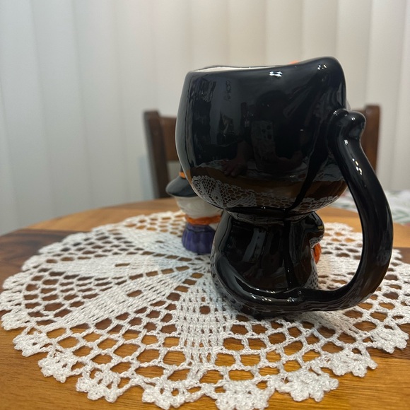 HELLO KITTY HALLOWEEN BLACK CAT FIGURAL MUG AND WITCH FIGURINE Set - Picture 5 of 8